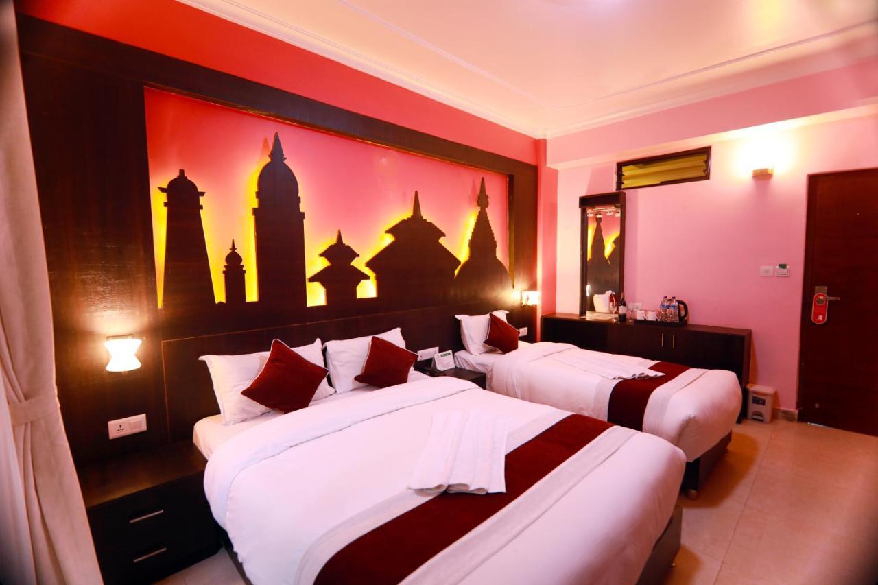 Hotel Task International Pokhara Ngoại thất bức ảnh