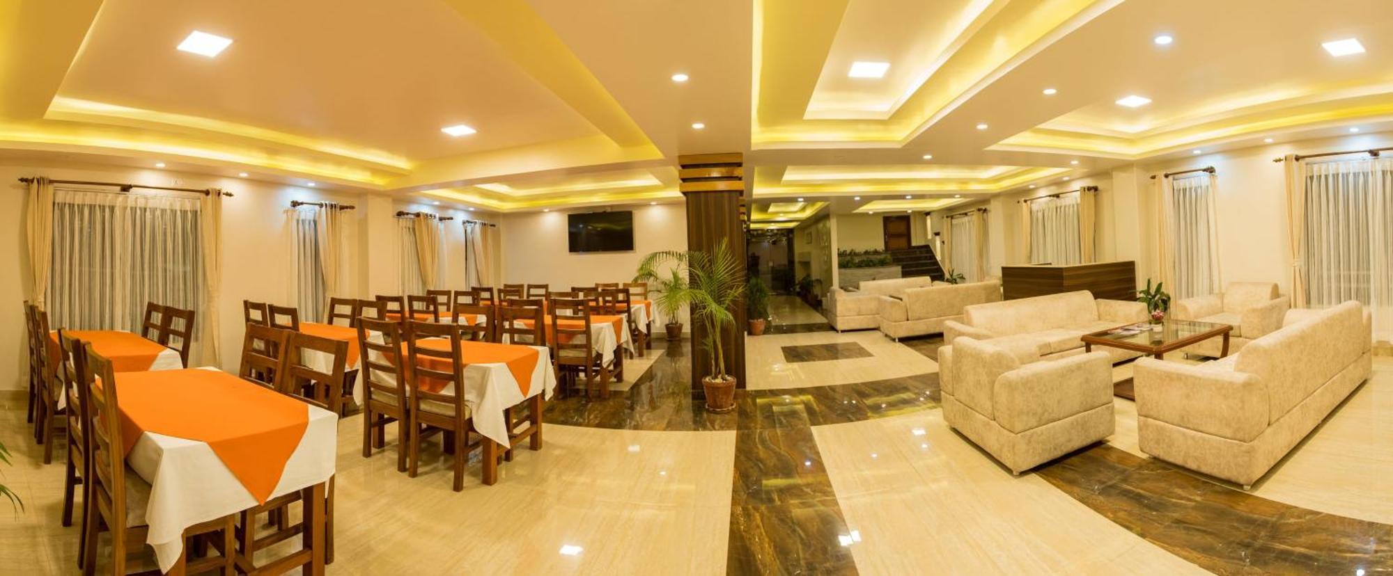 Hotel Task International Pokhara Ngoại thất bức ảnh