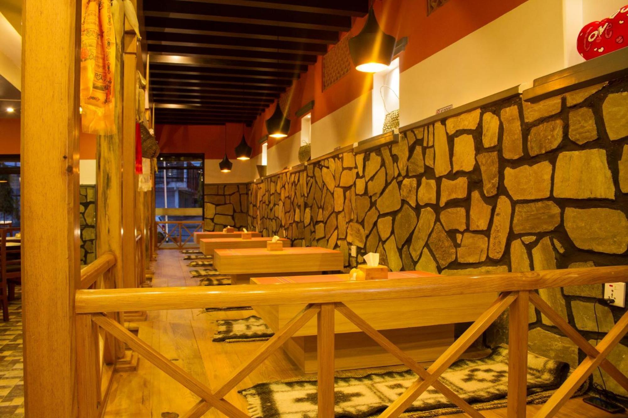 Hotel Task International Pokhara Ngoại thất bức ảnh