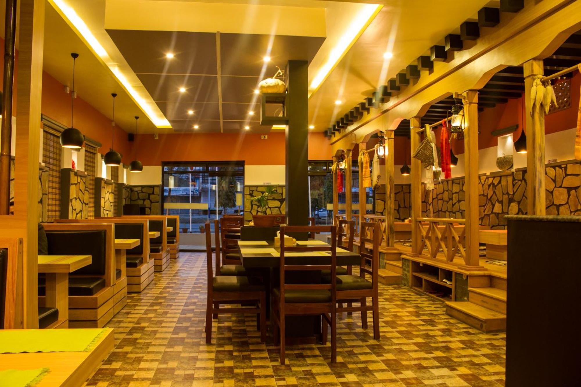 Hotel Task International Pokhara Ngoại thất bức ảnh