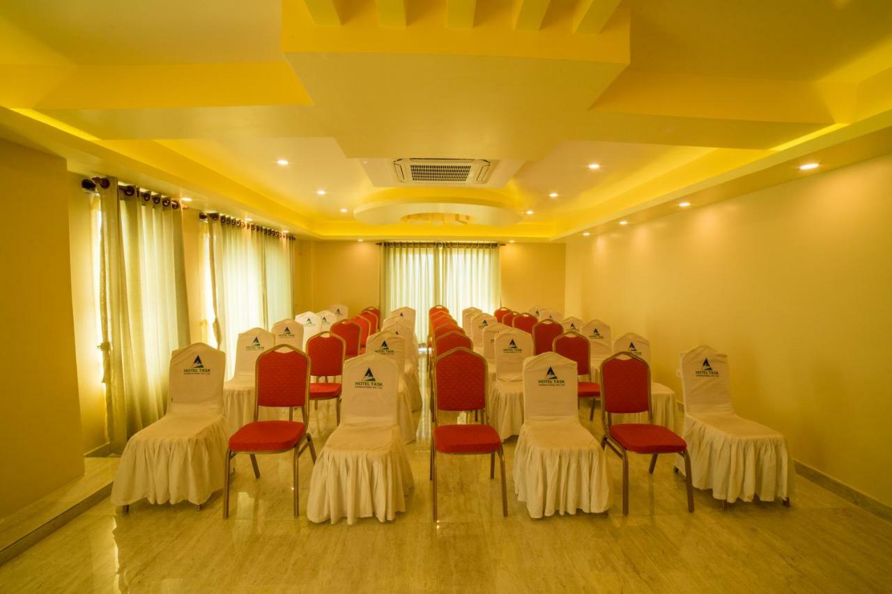 Hotel Task International Pokhara Ngoại thất bức ảnh